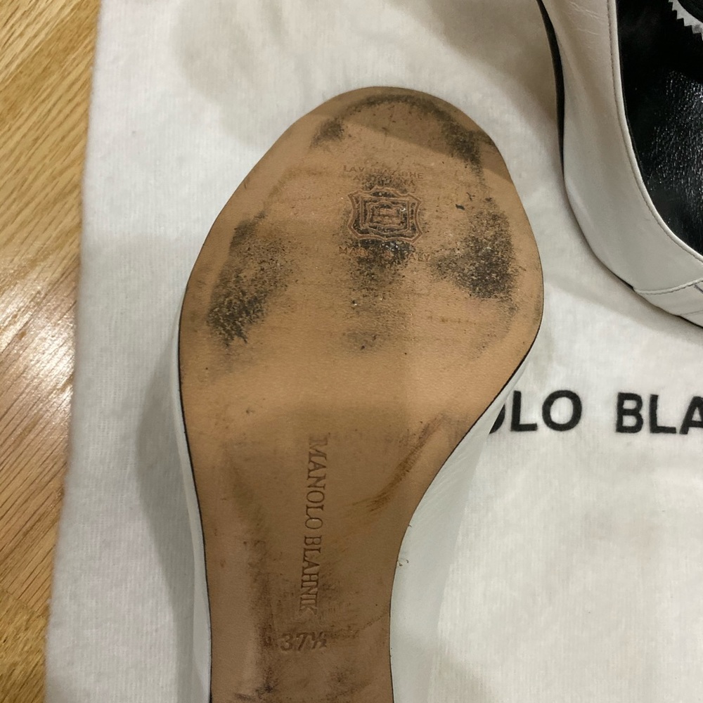 Manolo Blahnik Authentic - image 4